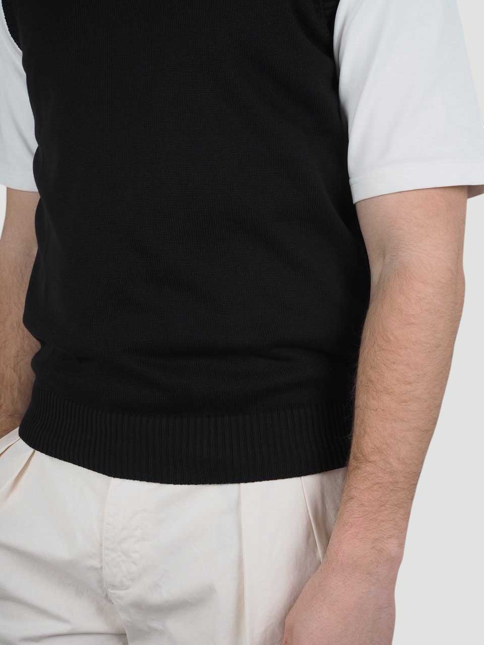 Cotton V-Neck Vest Black