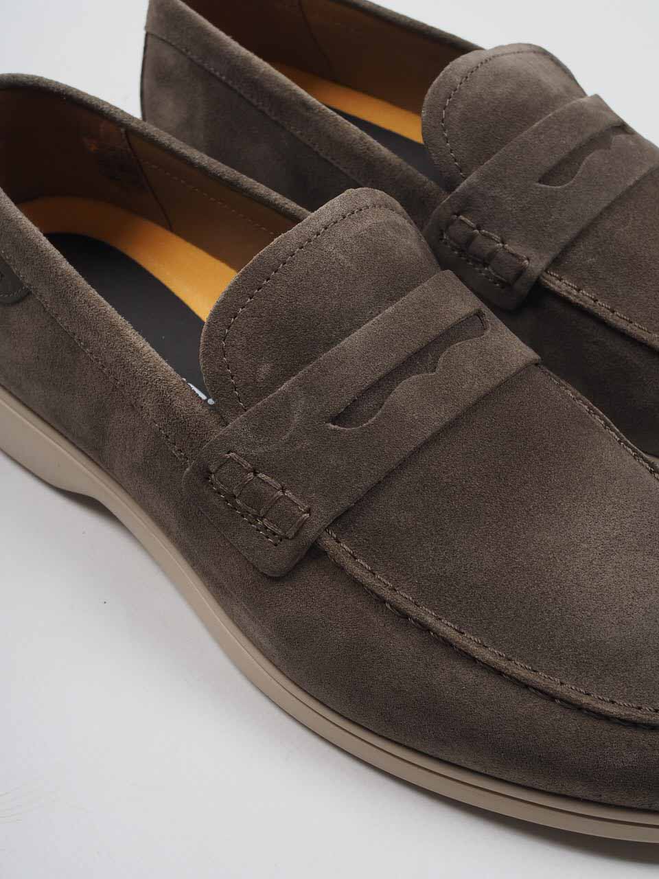 Suede Penny Loafer Kaki