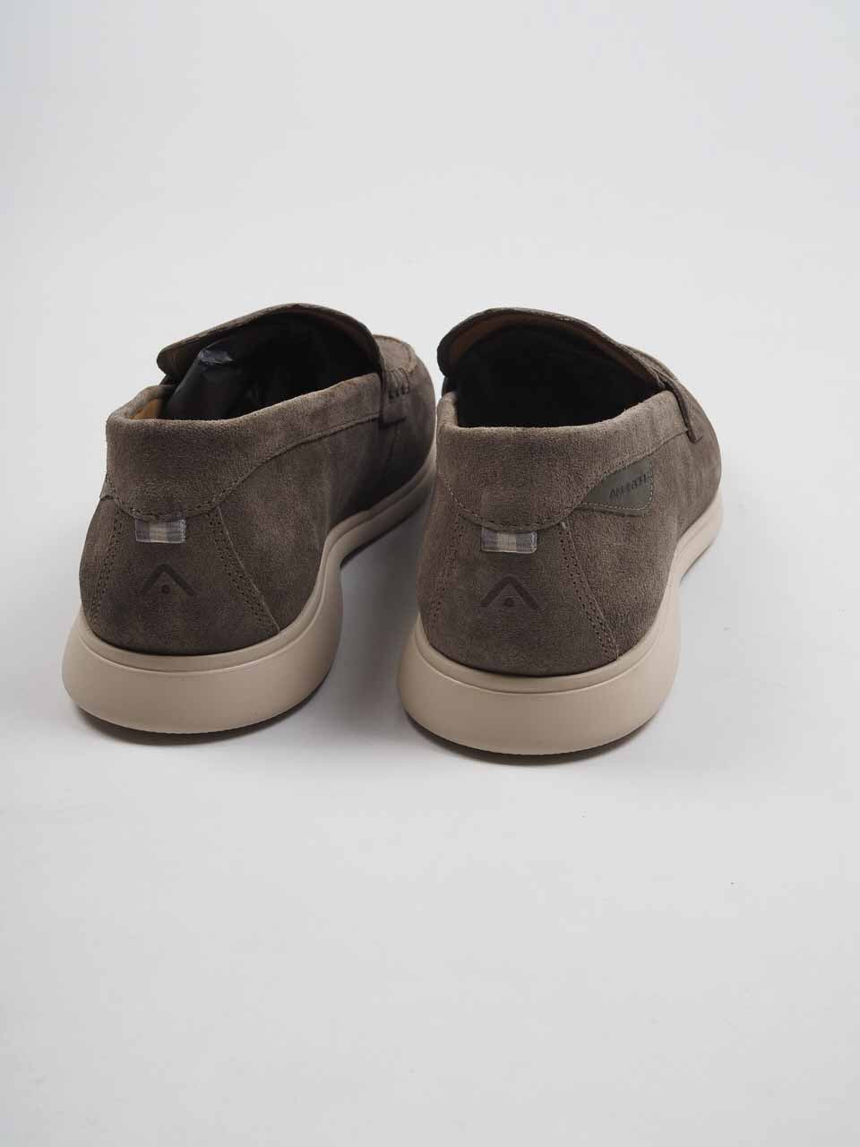 Suede Penny Loafer Kaki